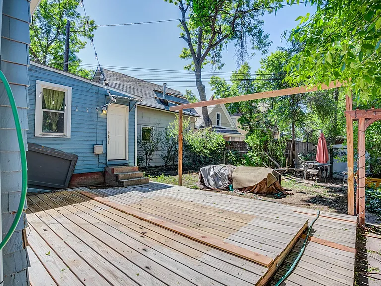 421 E Saint Vrain St — Photo 40