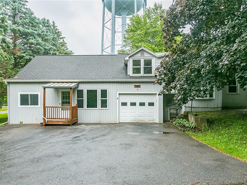 1st image of 9 Tower Ln