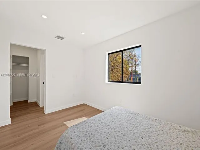 724 NW 55th Ter — Photo 3