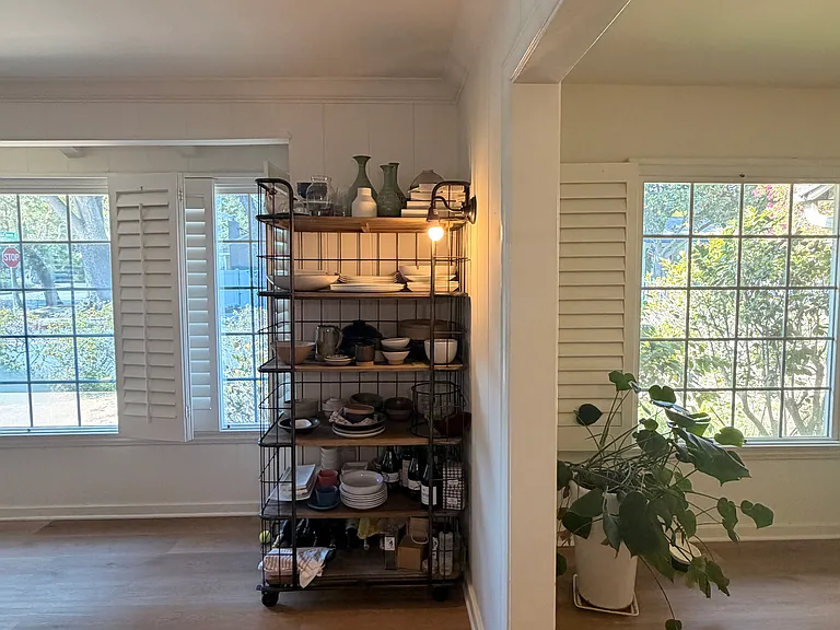 4650 Crown Ave — Photo 5