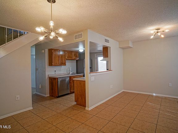 4th image of 3531 Oasis Dr