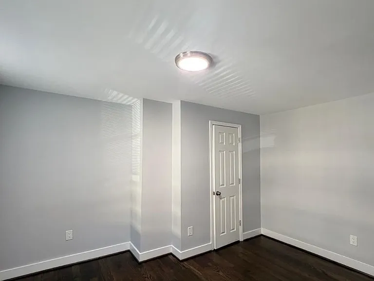 115 E Monmouth St — Photo 9