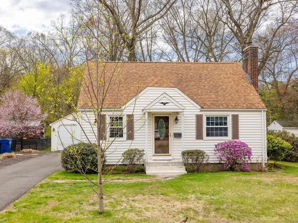 19 Salem Circle, Windsor, CT 06095