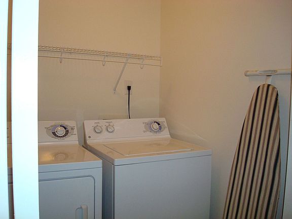 Washer & Dryer Included