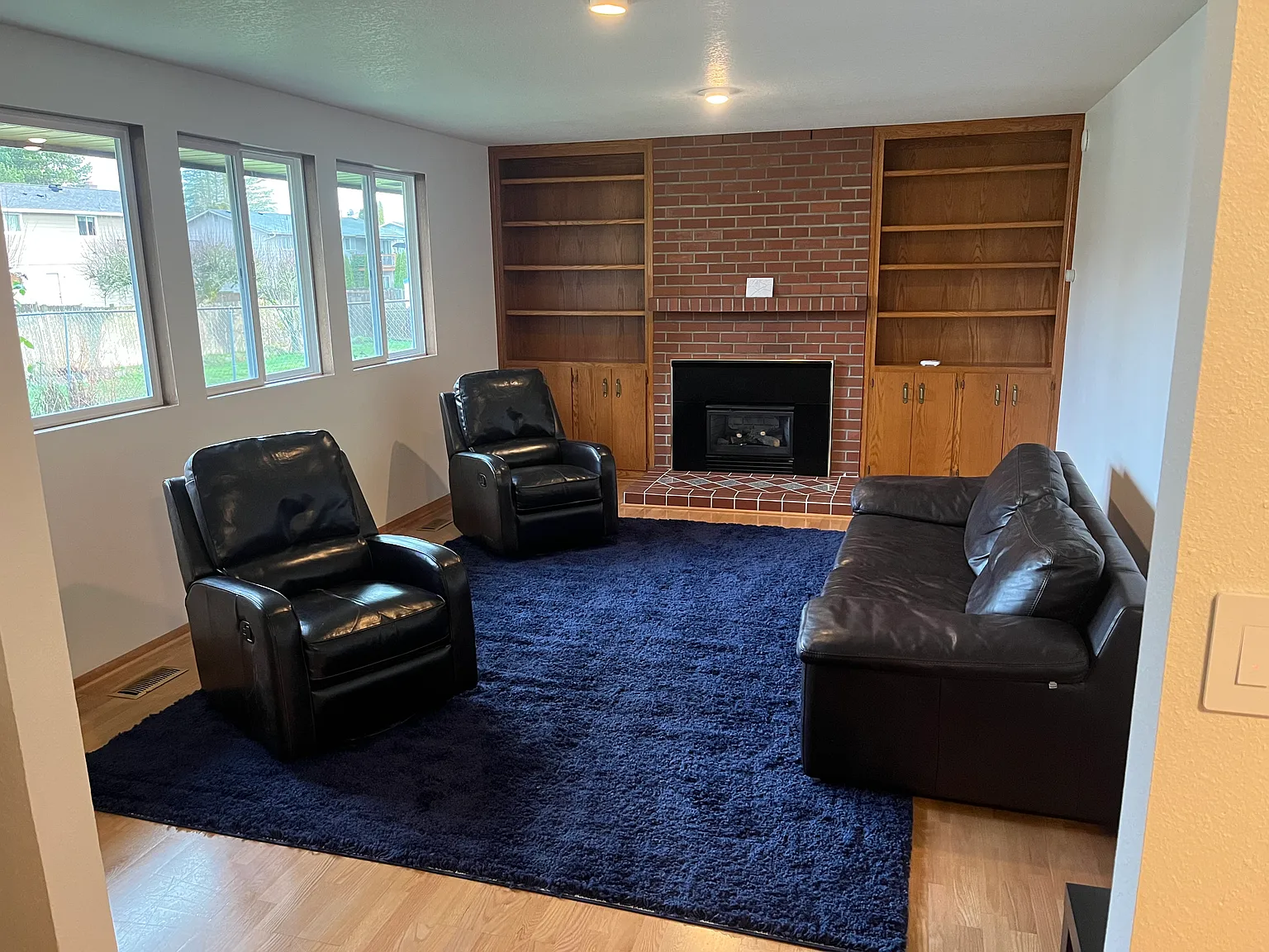 4 bed, 3.5 bath, 2060 sqft, $1,250 — Photo 2