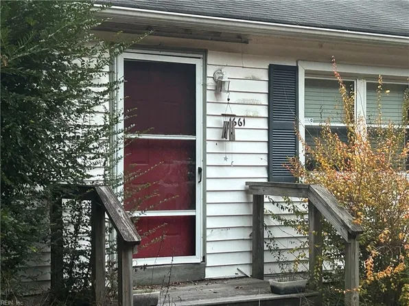 1661 Shillelagh Rd, Chesapeake, VA 23323