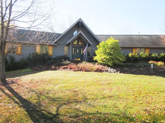 48 Old Lake Rd photo 1