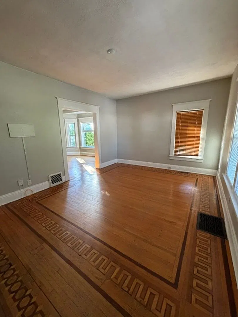4 Bedroom Home — Photo 3