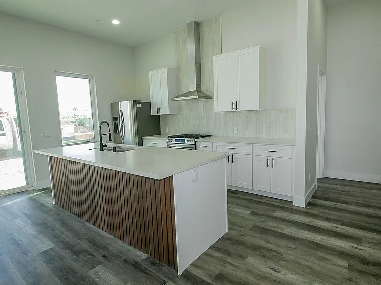 5535-5539 Potomac St — Photo 11
