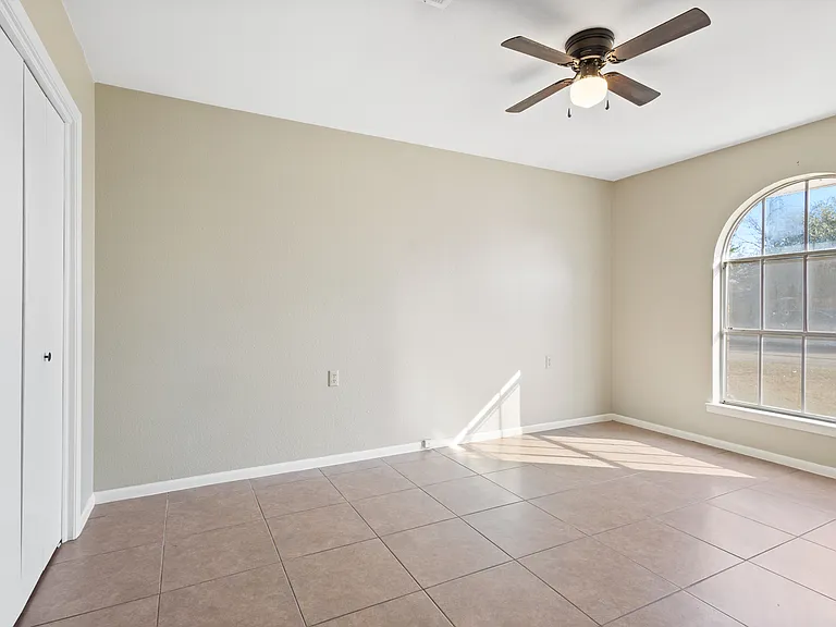1206 Anetta St — Photo 5