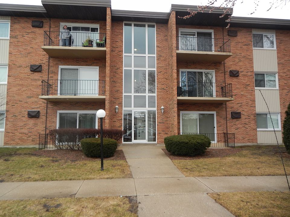 1st image of 9721 S Keeler Ave #7302