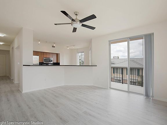 4th image of 255 NE 3rd Ave #2409