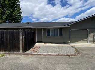 1750 SW Allen Creek Rd APT B, Grants Pass, OR 97527