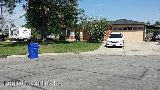 1st image of 15740 Pine Ave