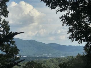 151 Laurel Rd, Arden, NC 28704