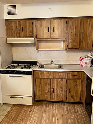 Rented by 18 REALTY | media 5