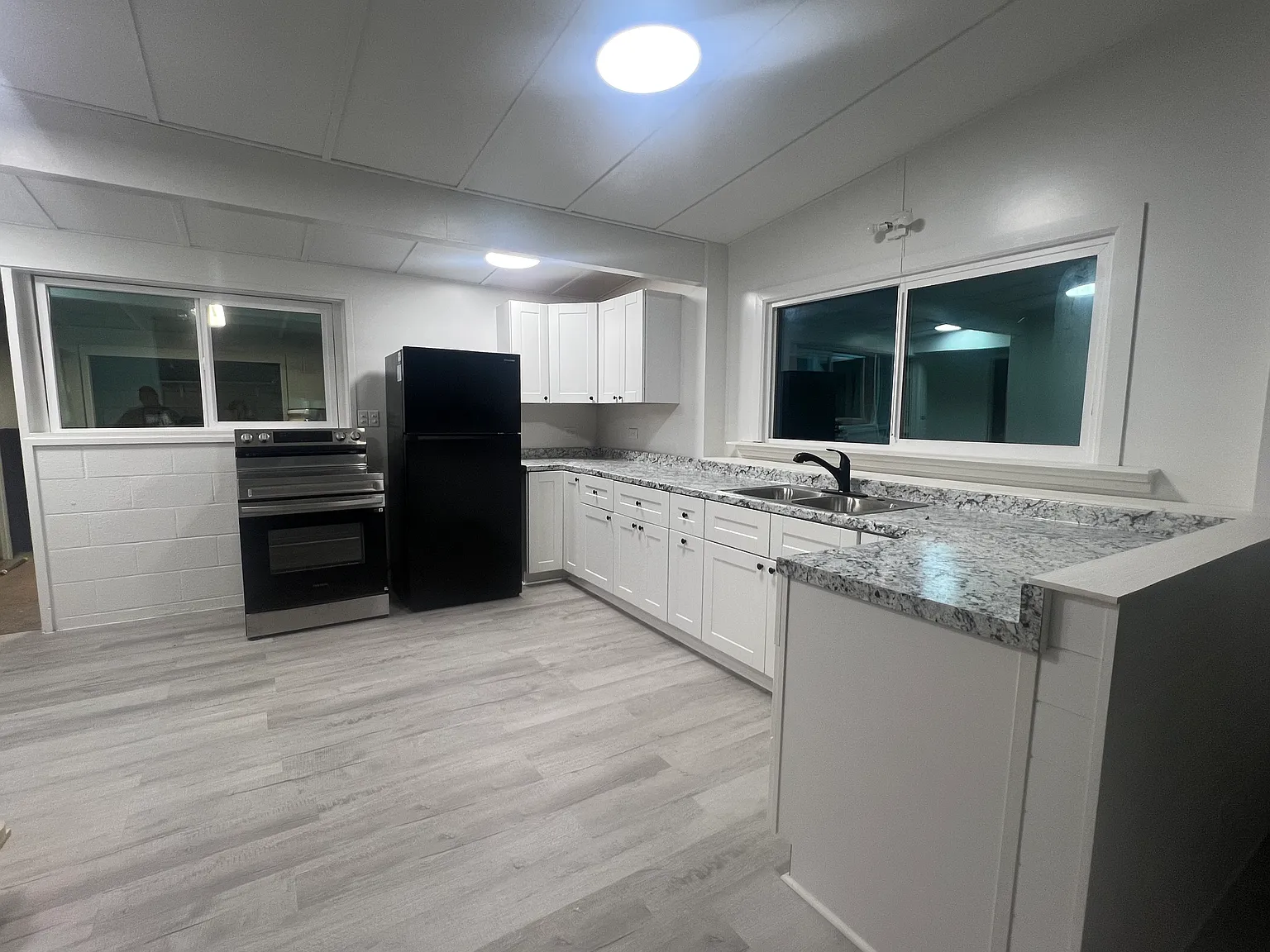 3 bed, 2400 sqft, $3,100 — Photo 4