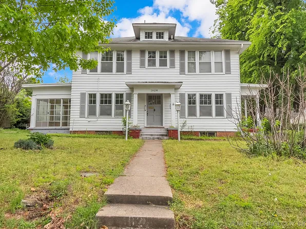 1024 E 17th Pl, Tulsa, OK 74120