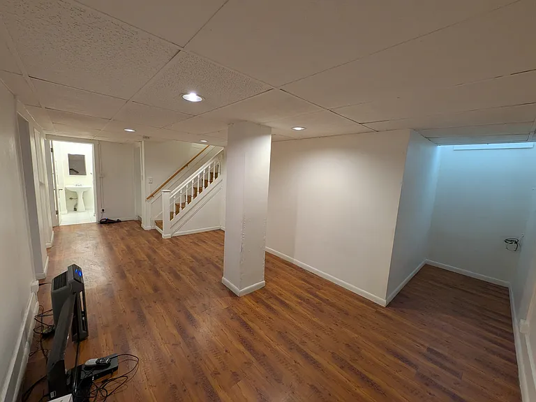 833 N Ogden St #1 — Photo 2
