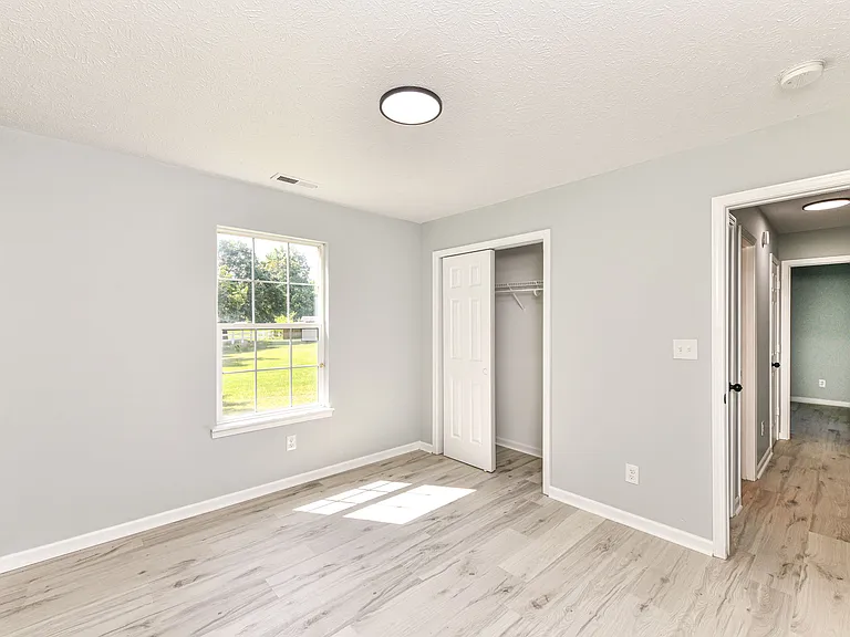 3933 Bergamot Ct — Photo 14