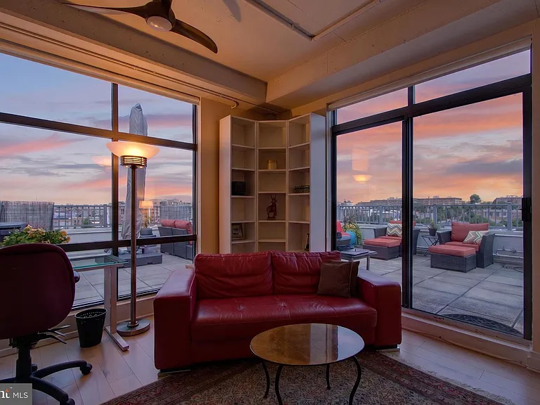 2020 12th St NW #Penthouse 03 — Photo 30