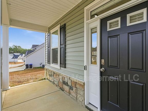 5th image of 588 Angel Oak Dr