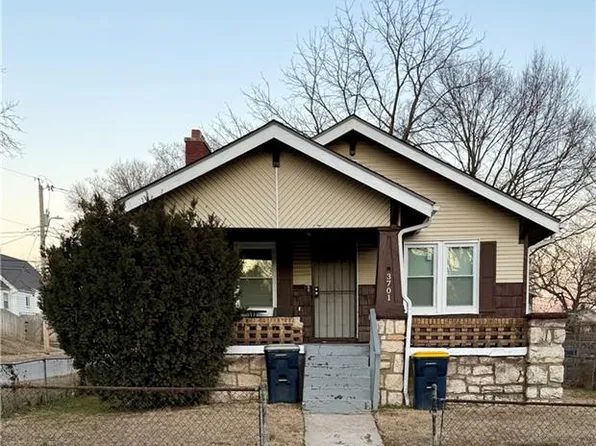 3701 Bales Ave, Kansas City, MO 64128