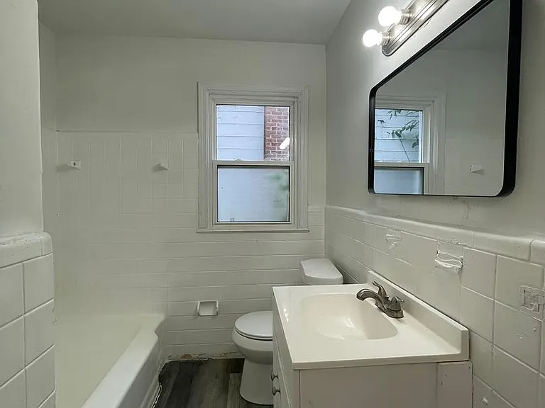 18601 Pembroke Ave — Photo 6