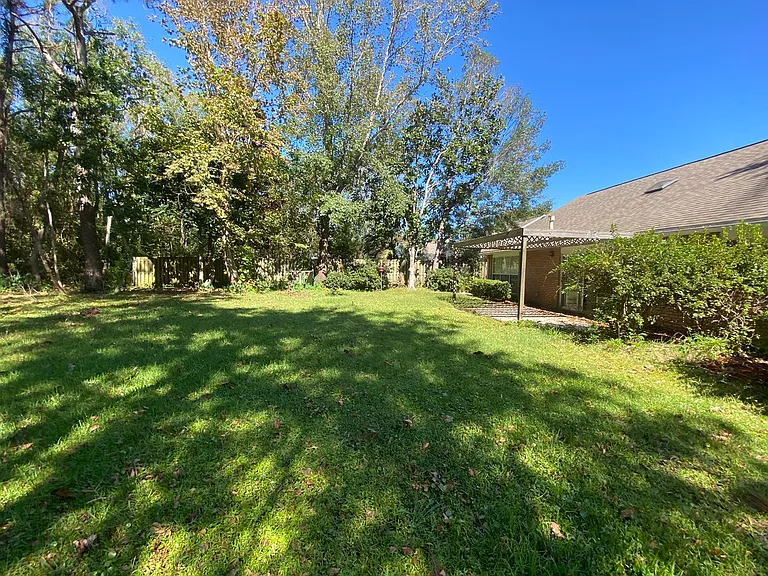 24 Neptune Dr — Photo 42