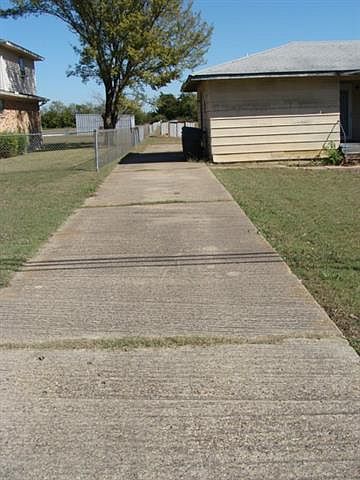 2nd image of 8524 Honeysuckle Ln