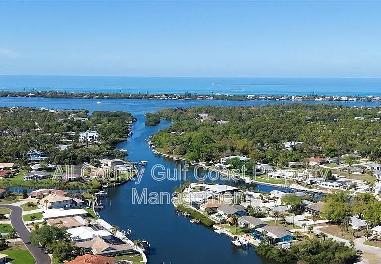 325 Englewood Isles Pkwy — Photo 16