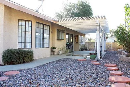2910 S Bon View Ave — Photo 16