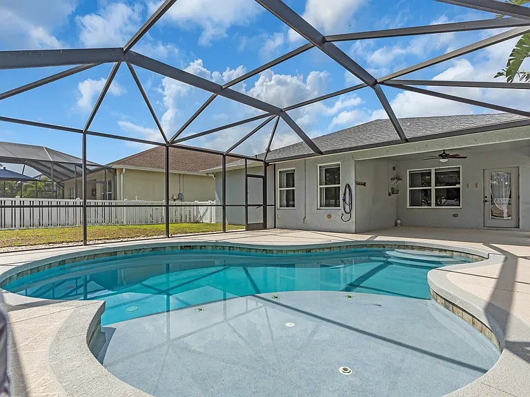 11790 Forest Park Cir — Photo 4