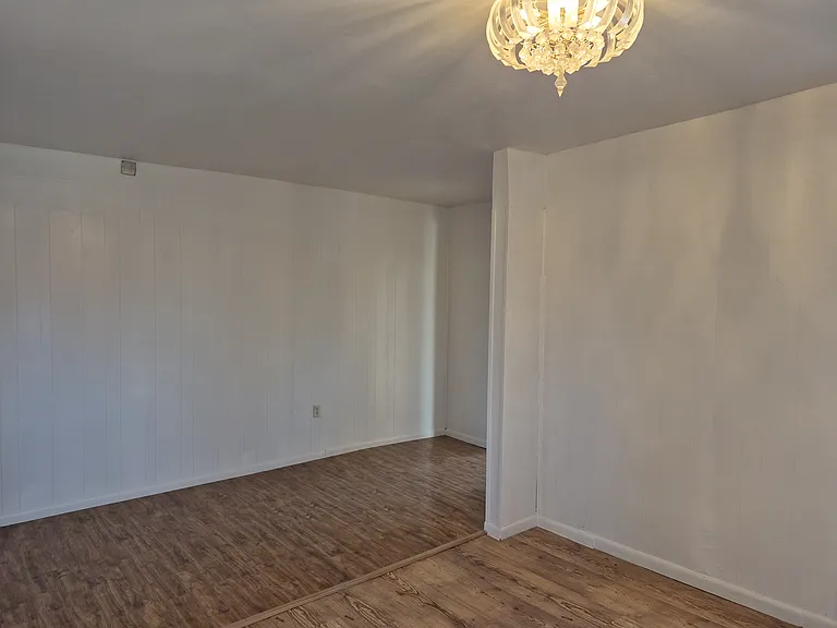 1205 Bank St #1/2 — Photo 6