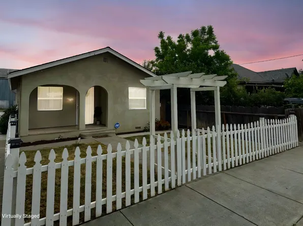 76 Hawkins St, Hollister, CA 95023