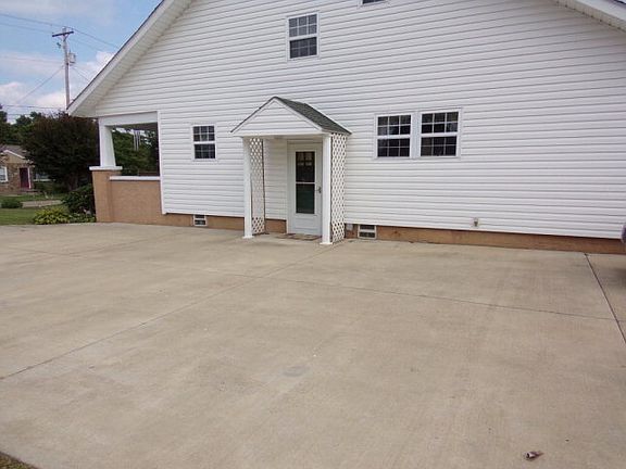 5th image of 2211 Shela Blvd