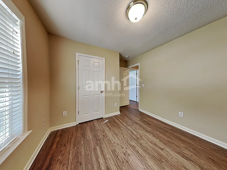 5160 Windsbury Ridge Rd — Photo 17