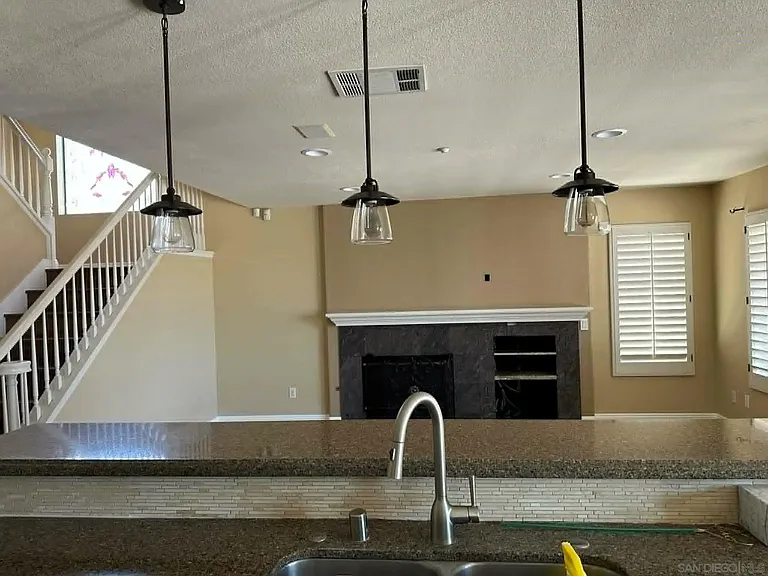 2552 Valley Waters Ct — Photo 10