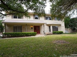 301 Honeysuckle Ln, Castle Hills, TX 78213