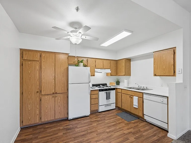 Vintage Desert Rose Senior Apartments | Affordable Apartments 55+ — Photo 8
