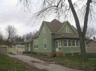 410 S Jackson St, Clinton, IL 61727