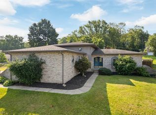 1247 Worthington Cir NW, Canton, OH 44708