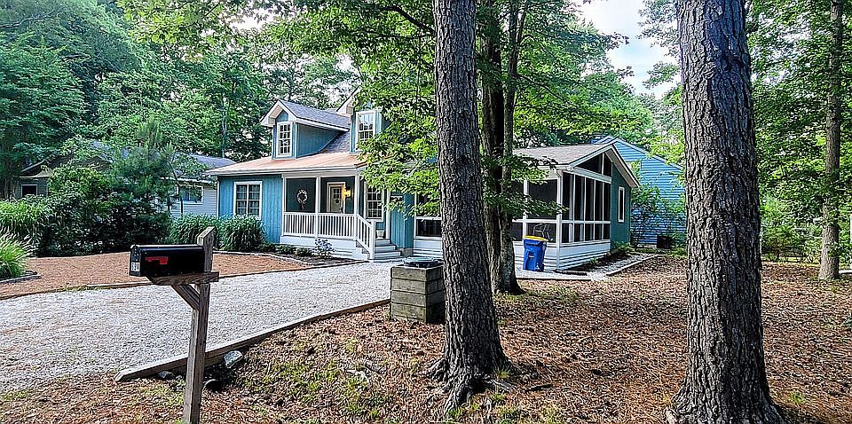 1st image of 694 Collins Ct