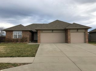 4102 N Thistle Dr, Ozark, MO 65721