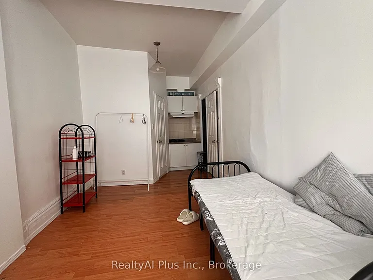 182 Boulton Ave — Photo 7