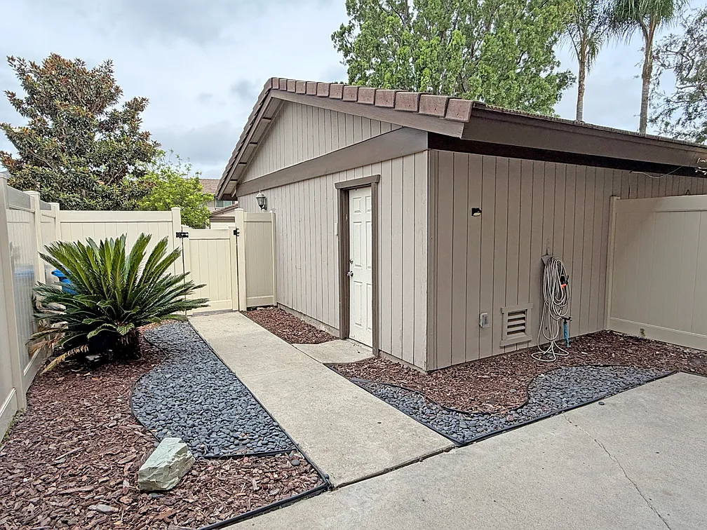 4 bed, 2.5 bath, 1578 sqft, $3,750 — Photo 3