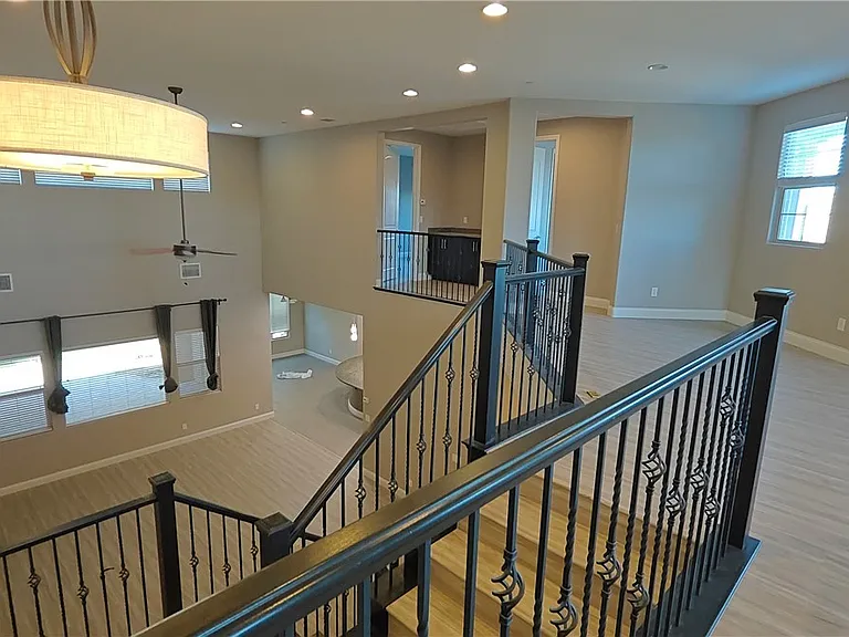 2868 Josephine Dr — Photo 44
