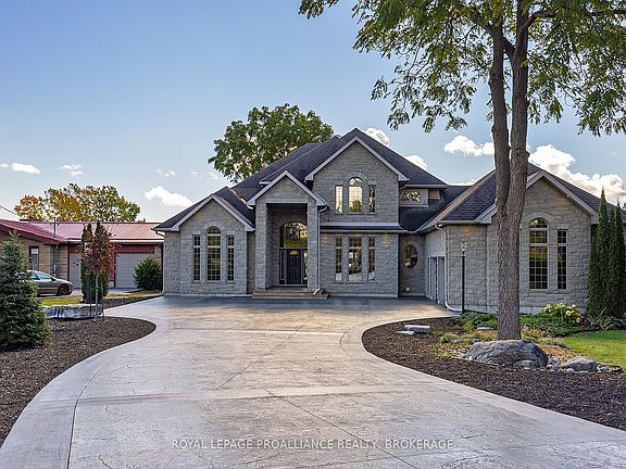 3rd image of 4744 Bath Rd