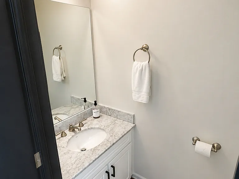 1263 N Wellington Ct N — Photo 5