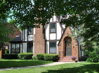 497 Mount Curve Blvd, Saint Paul, MN 55116